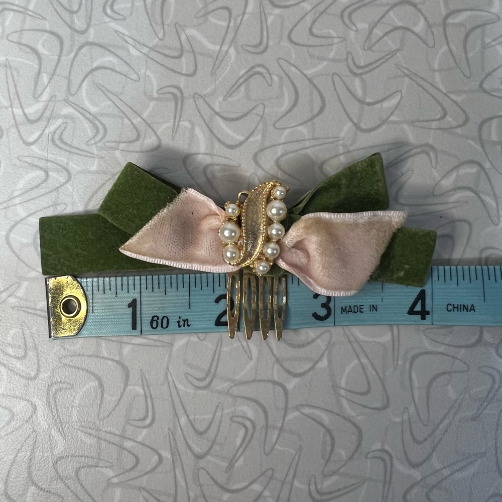 Vintage Decorative Hair Comb - Picture 2 of 5